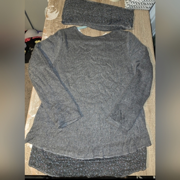 Made in Italy Layered Top Sweater with Scarf Charcoal Gray with Floral Women's M - Picture 3 of 9